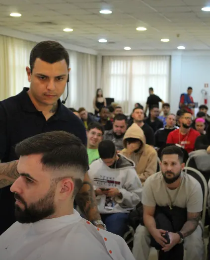 Paulo em evento de barbearia